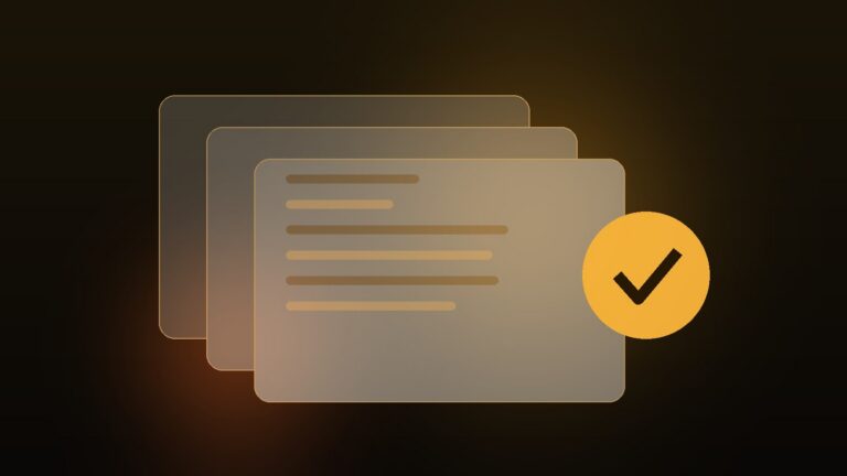겹쳐진 프로젝트 문서 카드와 확인 표시를 표현한 주황색 추상 일러스트